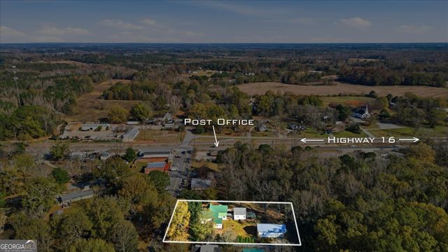 42 S Hunter Street, Senoia, GA 30276