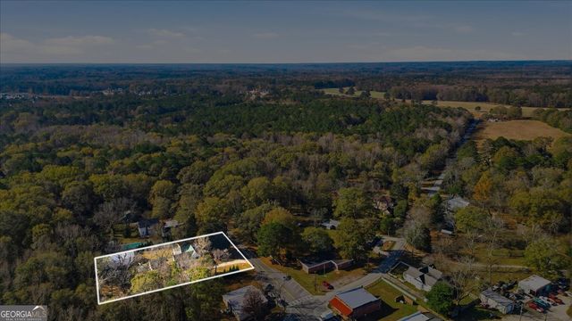 42 S Hunter Street, Senoia, GA 30276