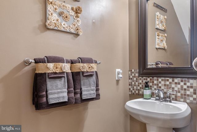 7136 DANIEL JOHN DR, Elkridge, MD 21075