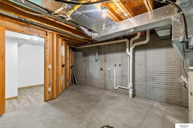 7240 Dorchester Court, Lincoln, NE 68521