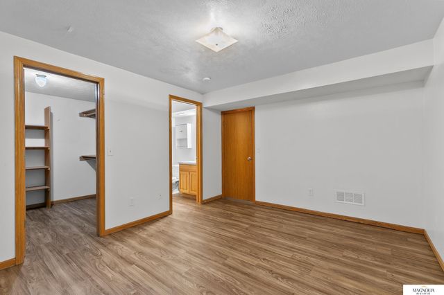 7240 Dorchester Court, Lincoln, NE 68521