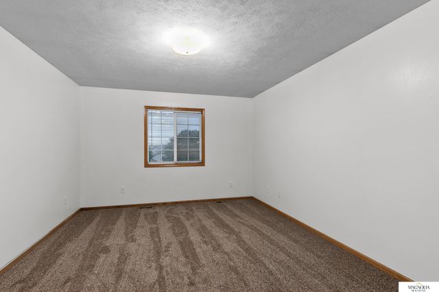 7240 Dorchester Court, Lincoln, NE 68521