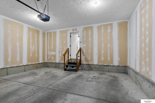 7240 Dorchester Court, Lincoln, NE 68521