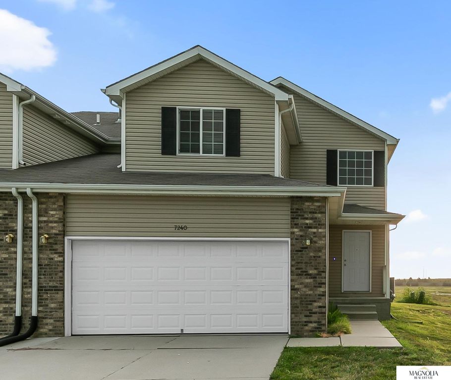 7240 Dorchester Court, Lincoln, NE 68521