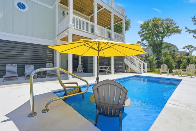 213 6th Ave. N, North Myrtle Beach, SC 29582
