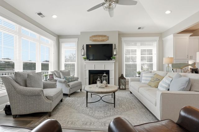 213 6th Ave. N, North Myrtle Beach, SC 29582