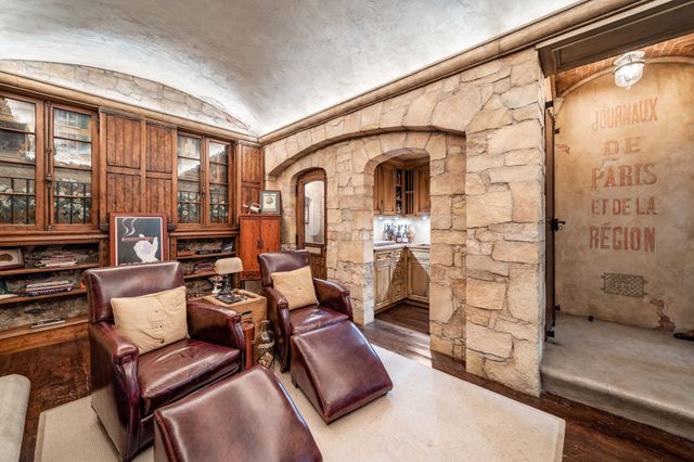 359 Beacon Street 2, Boston, MA 02116
