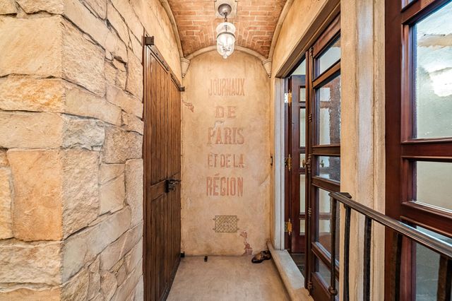 359 Beacon Street 2, Boston, MA 02116