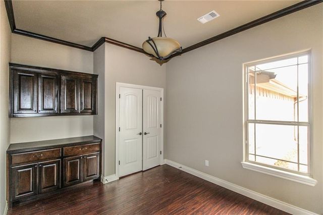 3300 Valley Hollow, Norman, OK 73071