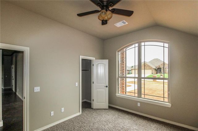 3300 Valley Hollow, Norman, OK 73071