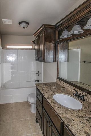 3300 Valley Hollow, Norman, OK 73071