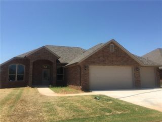 3300 Valley Hollow, Norman, OK 73071