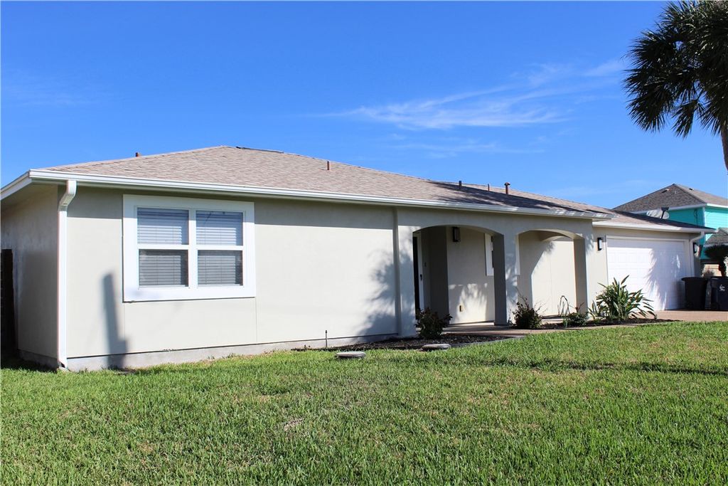 143 Lakeshore Dr, Rockport, TX 78382 — photo 2