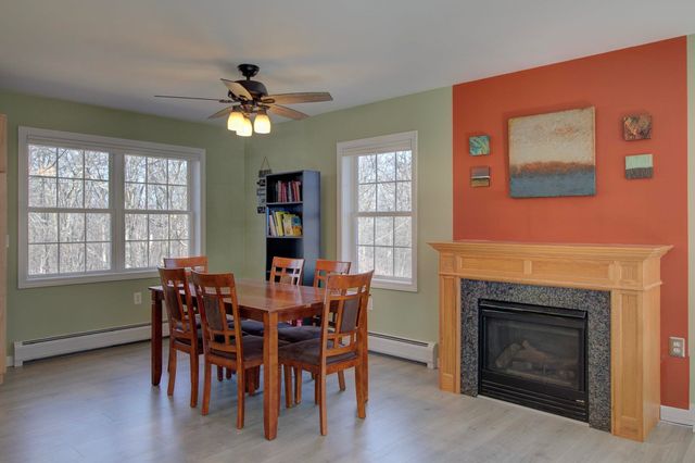 47 Lovers Lane, Grand Isle, VT 05458