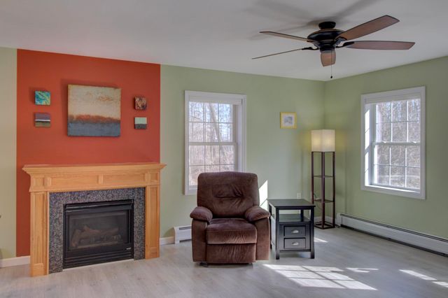 47 Lovers Lane, Grand Isle, VT 05458