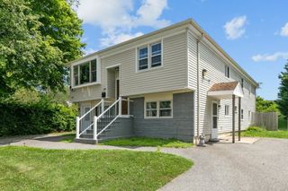 132 Maple Avenue, Middletown, RI 02842