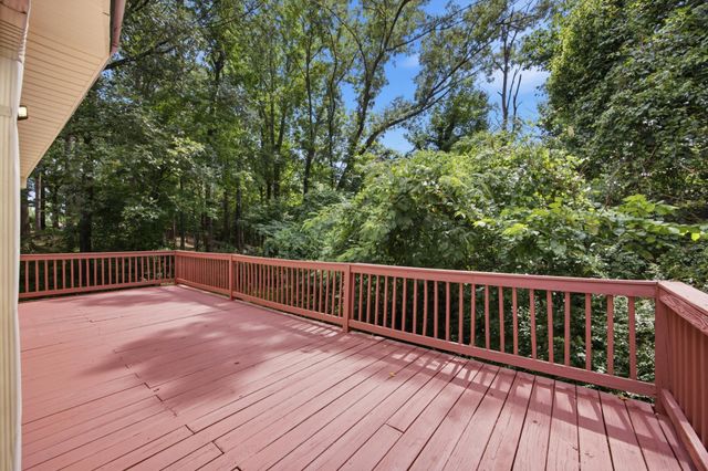 806 Nipper Drive, Rossville, GA 30741