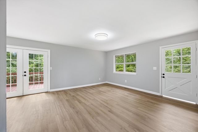 806 Nipper Drive, Rossville, GA 30741