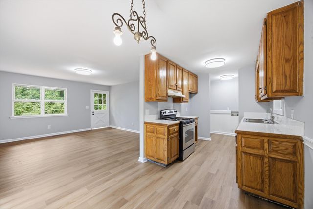 806 Nipper Drive, Rossville, GA 30741