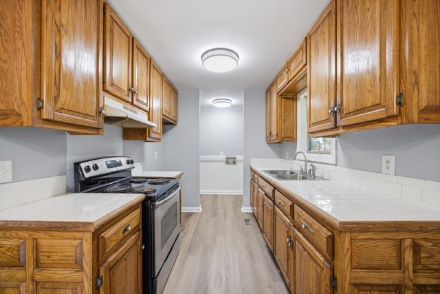806 Nipper Drive, Rossville, GA 30741