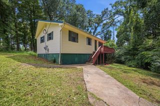 806 Nipper Drive, Rossville, GA 30741