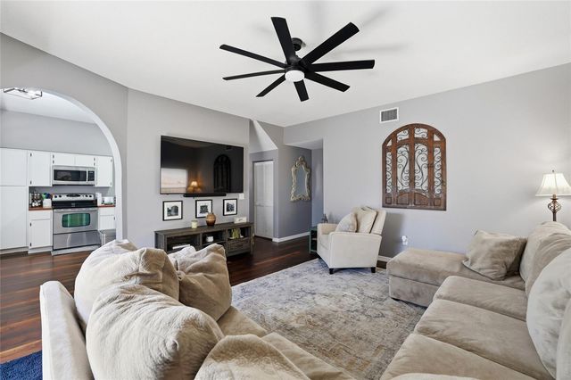 11235 CLAYRIDGE DRIVE, Tampa, FL 33635