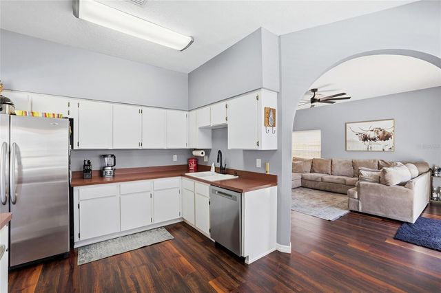 11235 CLAYRIDGE DRIVE, Tampa, FL 33635