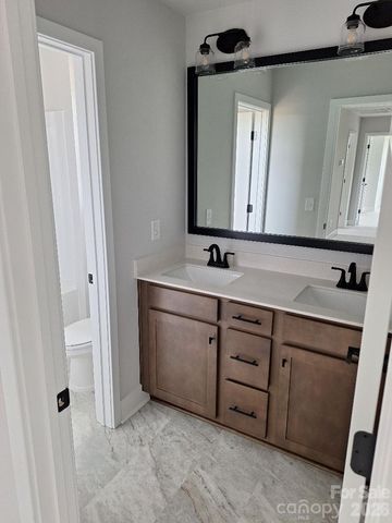 146 Kerr Walk Drive 23, Statesville, NC 28677