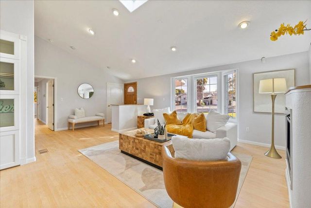 18255 McCoy Avenue, Saratoga, CA 95070