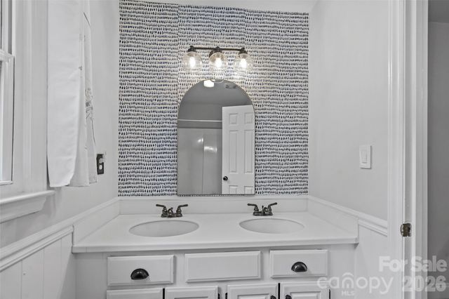 8609 Laurelwood Lane 20 Providence Rd Est OPCA, Waxhaw, NC 28173
