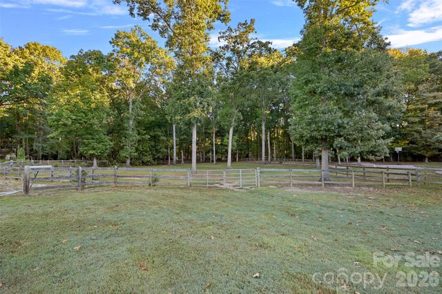 8609 Laurelwood Lane 20 Providence Rd Est OPCA, Waxhaw, NC 28173