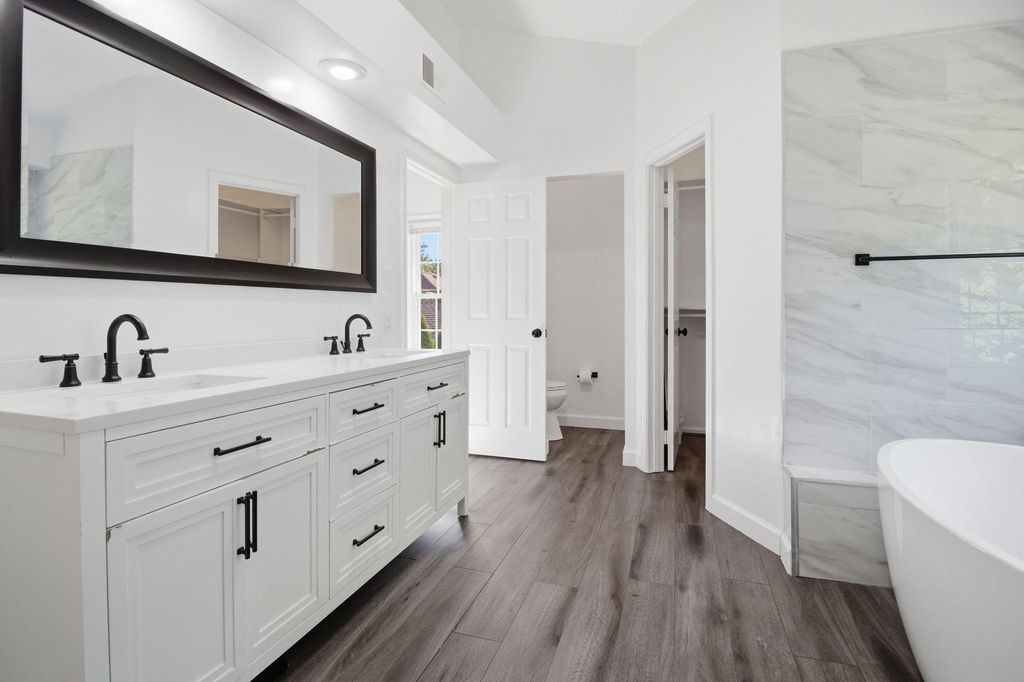Image 22 of property listing at 124 ENGLEFIELD DR, Gaithersburg, MD 20878