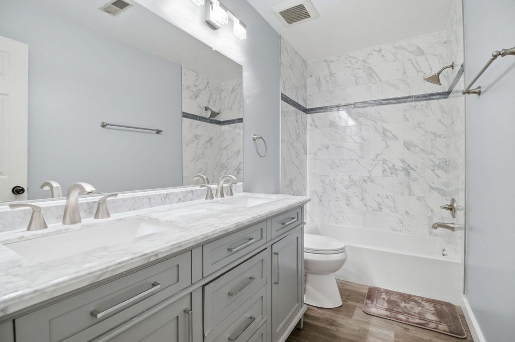 Image 30 of property listing at 124 ENGLEFIELD DR, Gaithersburg, MD 20878