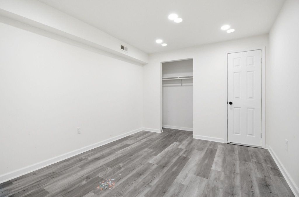 Image 34 of property listing at 124 ENGLEFIELD DR, Gaithersburg, MD 20878