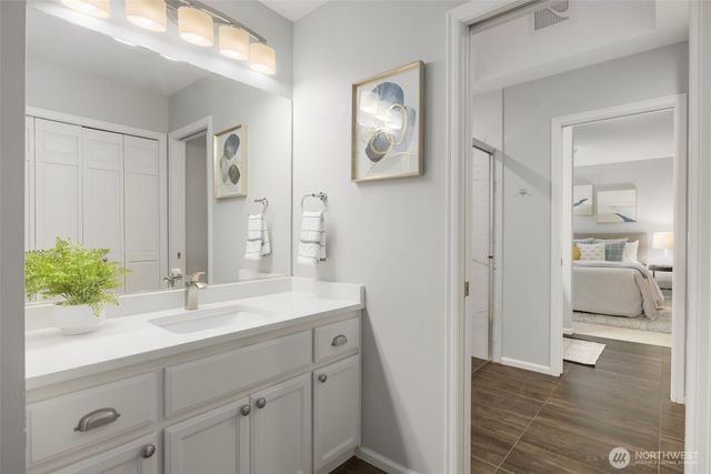 17033 NE 108th Way, Redmond, WA 98052