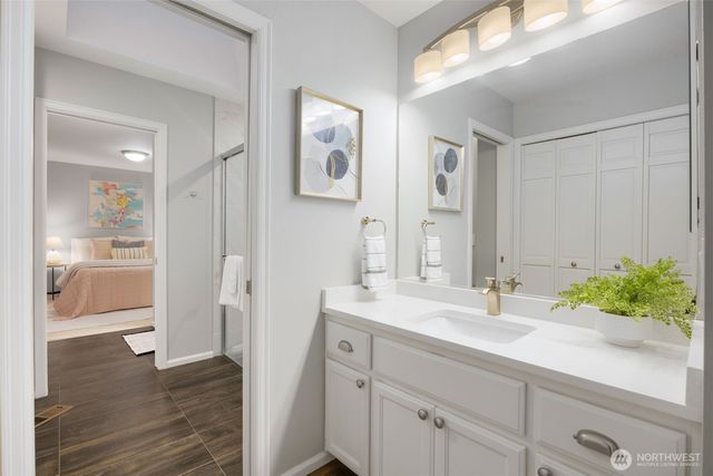 17033 NE 108th Way, Redmond, WA 98052