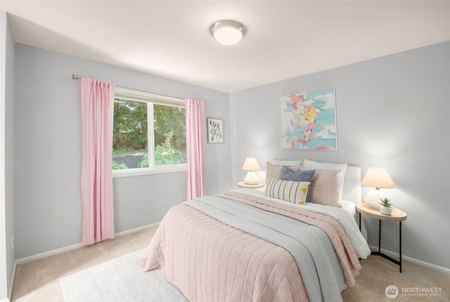 17033 NE 108th Way, Redmond, WA 98052