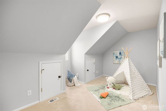 17033 NE 108th Way, Redmond, WA 98052