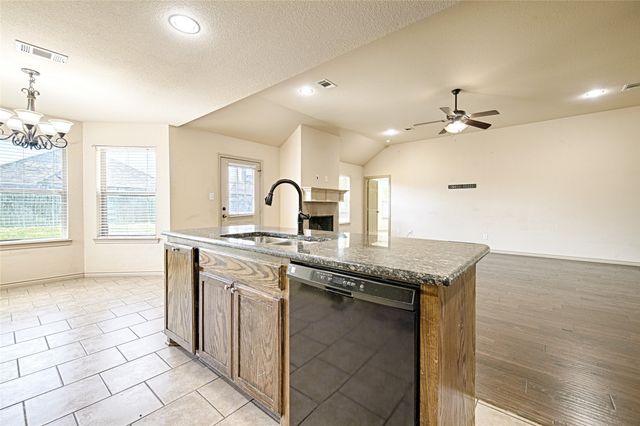 307 W Alene Drive, Mabank, TX 75147