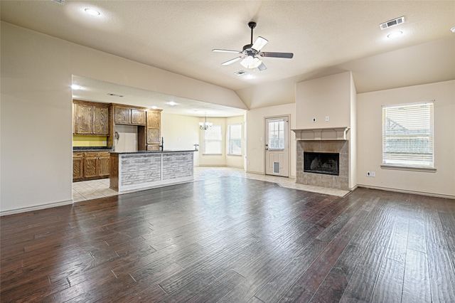 307 W Alene Drive, Mabank, TX 75147