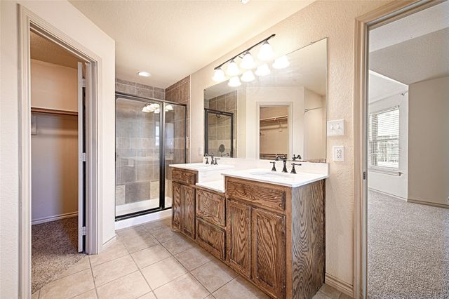 307 W Alene Drive, Mabank, TX 75147