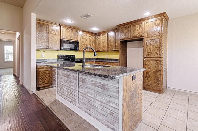 307 W Alene Drive, Mabank, TX 75147