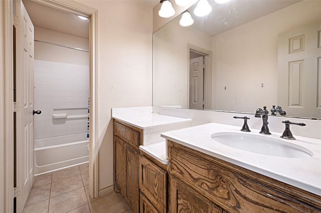 307 W Alene Drive, Mabank, TX 75147