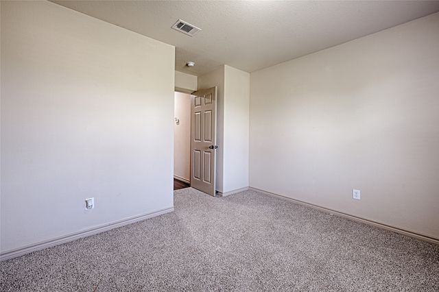 307 W Alene Drive, Mabank, TX 75147