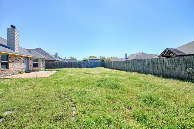 307 W Alene Drive, Mabank, TX 75147