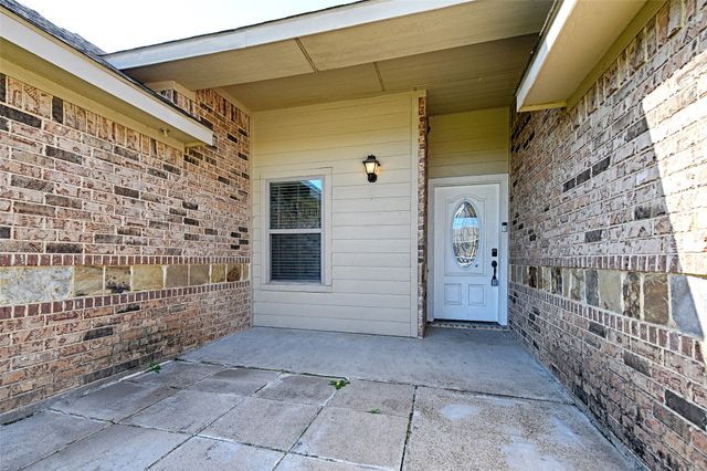 307 W Alene Drive, Mabank, TX 75147