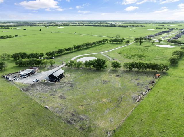 645 County Road 4875, Celeste, TX 75423