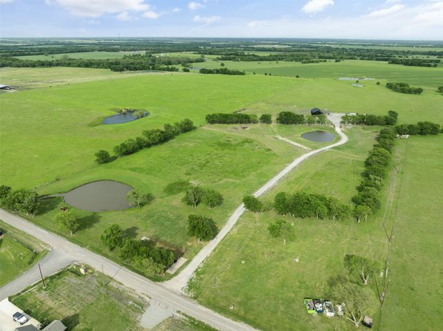 645 County Road 4875, Celeste, TX 75423