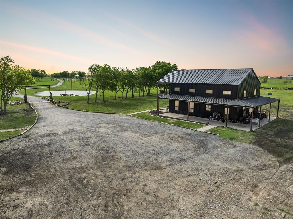 645 County Road 4875, Celeste, TX 75423