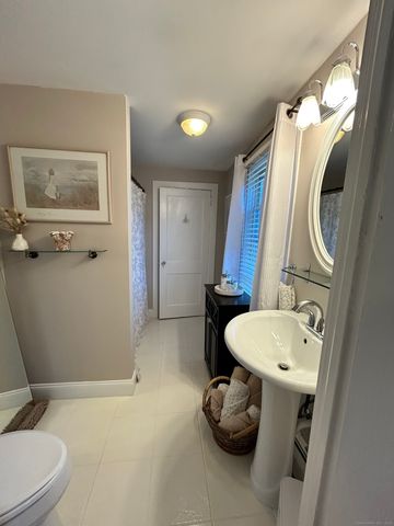 38 Lords Hill Road 8, Stonington, CT 06378